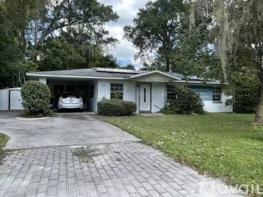 Main picture of 524 NW 32nd Ave