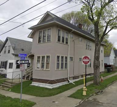 Main picture of 426-428 Remington St