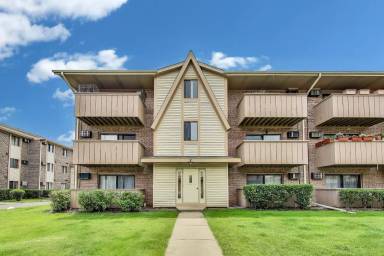 Main picture of 8 Echo Ct