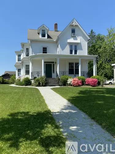 Main picture of 32 Farview Ave