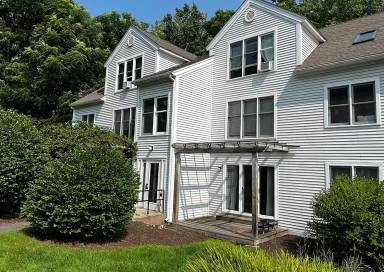 Main picture of 32 Salem Pl
