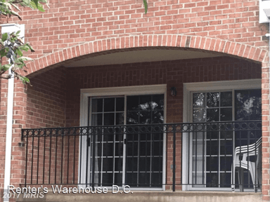Main picture of 6916 Fairfax Dr