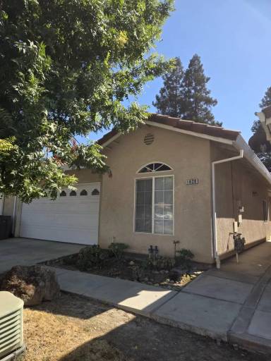 Main picture of 1020 Century Dr