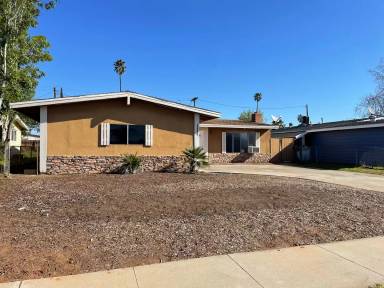 Main picture of 25200 Gentian Ave