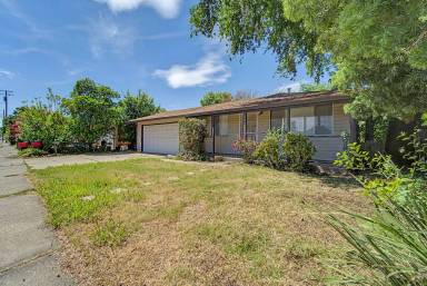 Main picture of 197 Woodbridge Ave