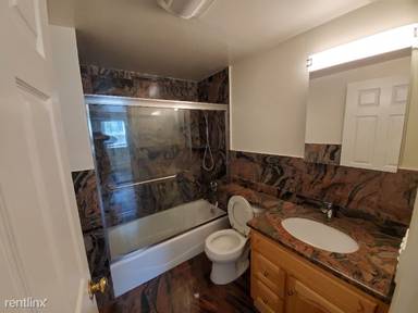 Main picture of 424 Silliman St