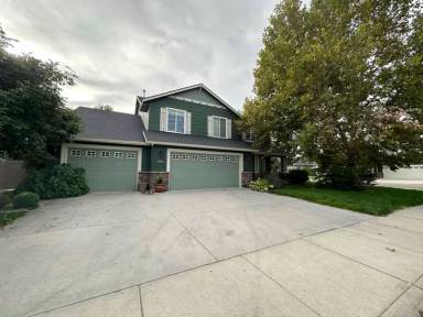 Main picture of 2611 N Wallingford Ave