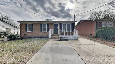 Main picture of 233 Bynum Ave