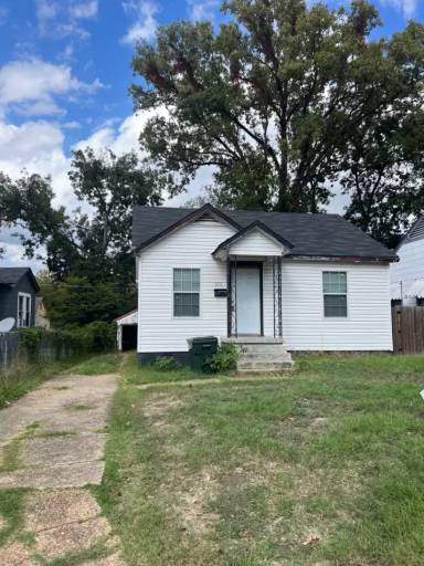 Main picture of 3616 Lillian St