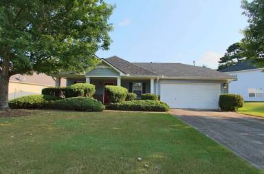 Main picture of 112 Magnolia Creek Dr