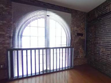 Main picture of 110 S 15th St