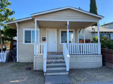 Main picture of 107 Lucard St