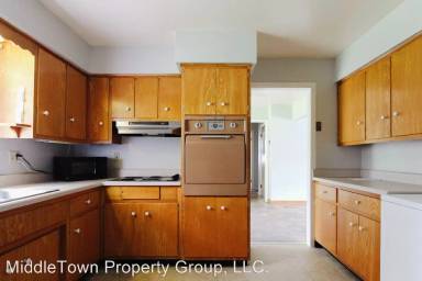 Main picture of 1209 W Riverside Ave