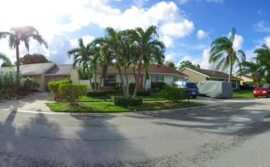 Main picture of 5960 Ithaca Cir W