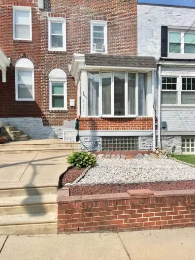 Main picture of 4020 Lauriston St