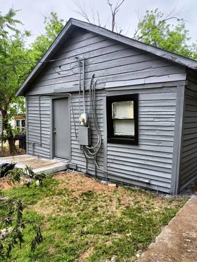 Main picture of 1812 NE 24th St