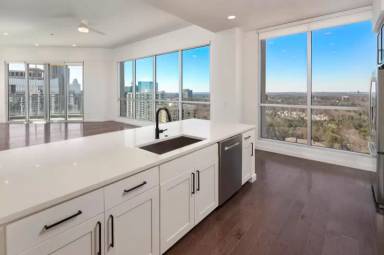 Main picture of 1001 Park Ave NE