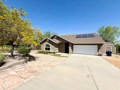 Main picture of 2640 W Quail View Loop