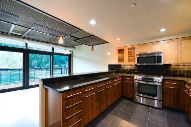 Main picture of 1950 W Bellerive Ln