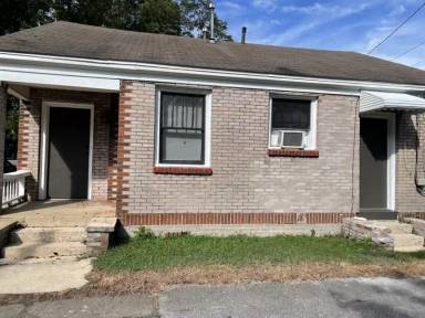 Main picture of 422 5th Ave NW