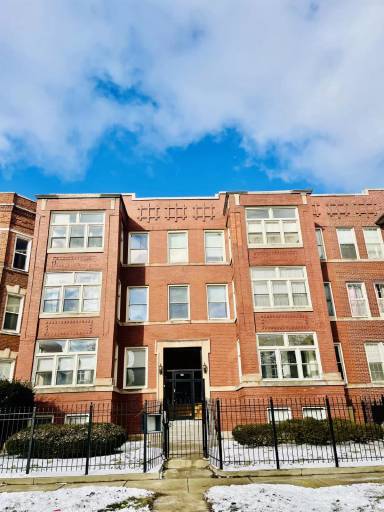 Main picture of 1516 East Marquette Road - 2E