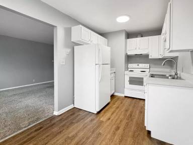 Main picture of 531 W 20th St