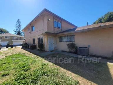 Main picture of 10 La Pera Ct