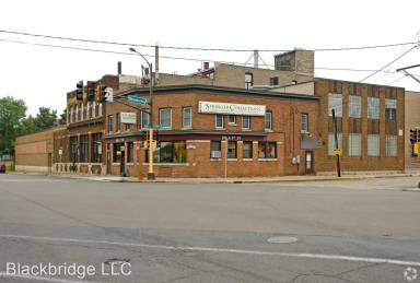 Main picture of 876 7th St E