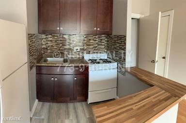 Main picture of 5662 N Ridge Ave