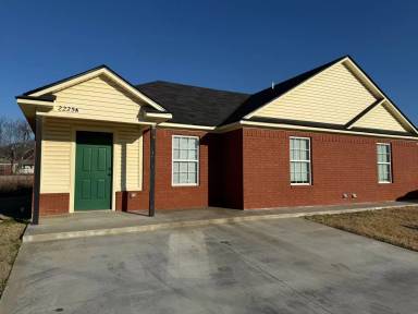 Main picture of 2225 Alma Blvd