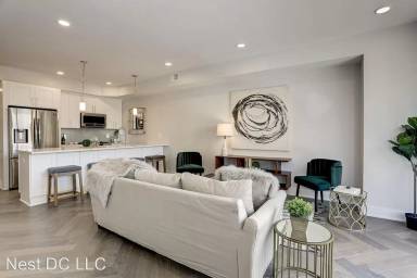 Main picture of 3463 14th St NW