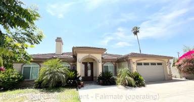 Main picture of 10328 Olive St