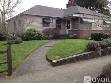 Main picture of 512 SE 41st Ave