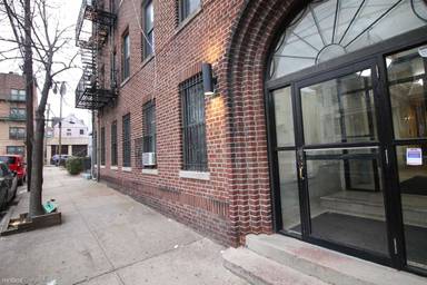 Main picture of 9 Garrison Ave