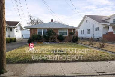 Main picture of 118 S Weinbach Ave