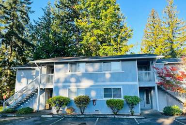 Main picture of 9105 1st Pl NE