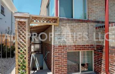 Main picture of 1607 York St