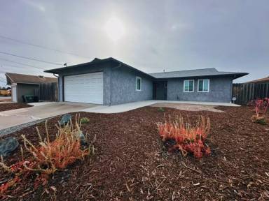 Main picture of 5220 Limerick Ave