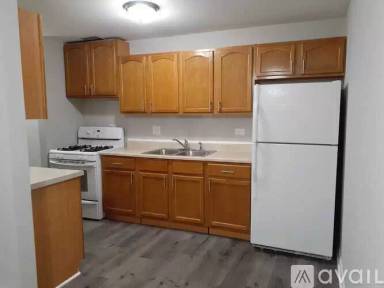 Main picture of 1085 Valley Ln