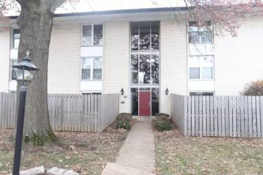 Main picture of 10445 Briarbend Dr
