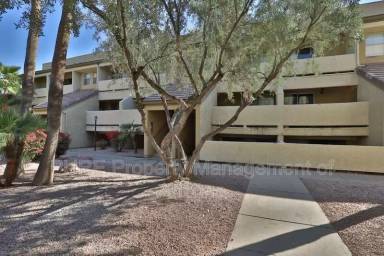 Main picture of Dobson Bay Club Condominiums