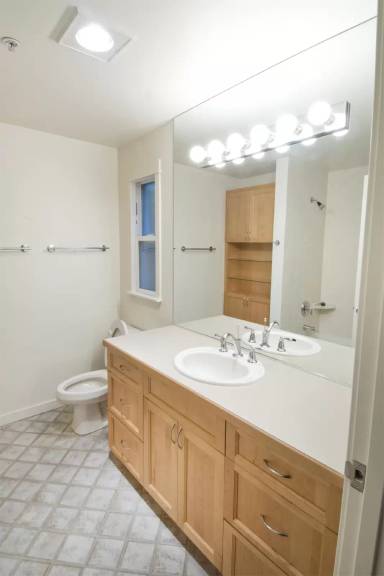 Main picture of 622 6th Ave W