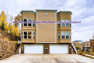 Main picture of 736 Martin Dr
