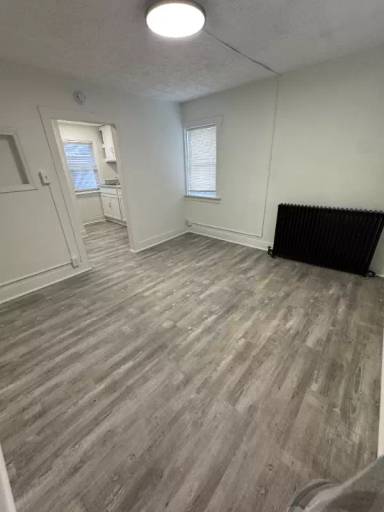 Main picture of 4328 Northcote Ave