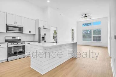 Main picture of 610 S Kerr Ave