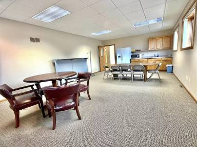 Main picture of 222 E Main St