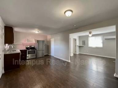 Main picture of 910 Shelby Ave