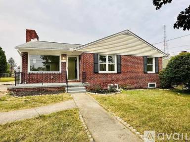 Main picture of 5906 Leewood Ave