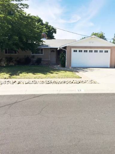 Main picture of 52 Baylor Ln