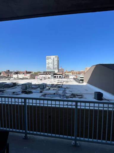 Main picture of 100 W 5th St